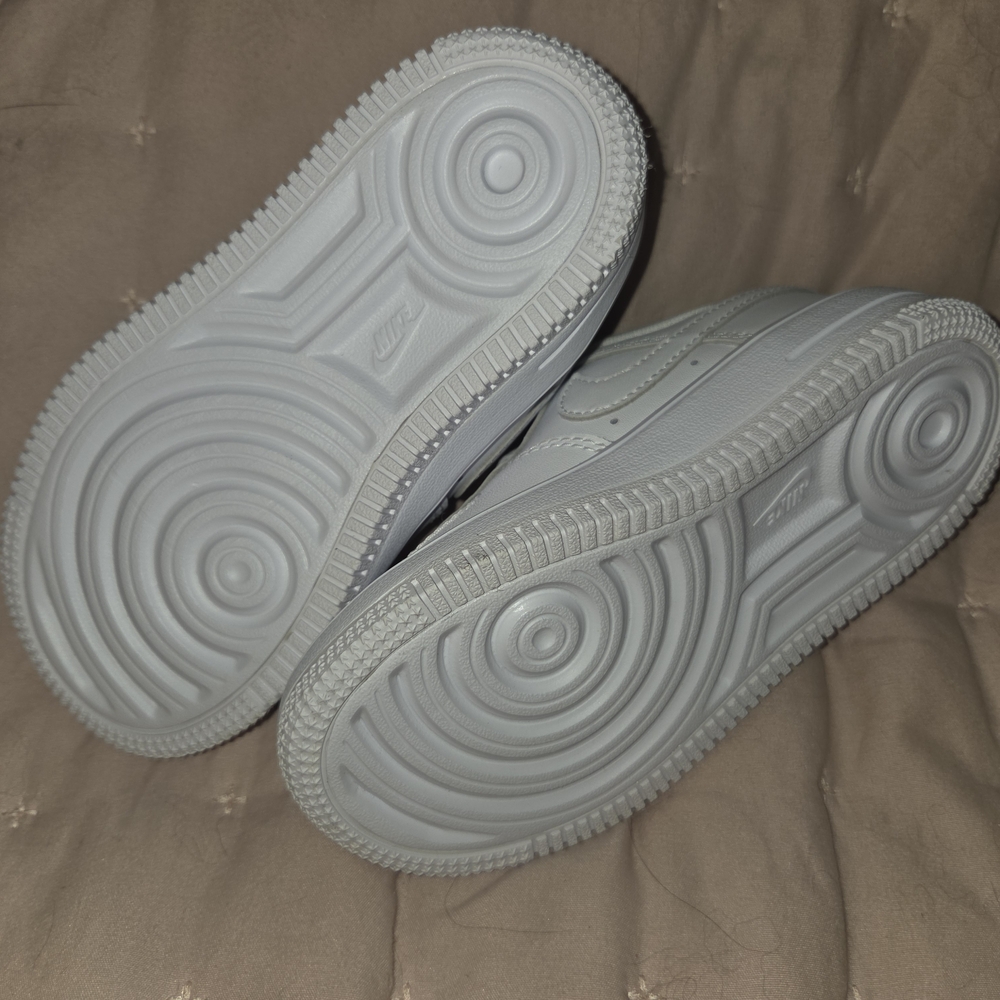 Classic White Kids' Sneakers - Picture 3 of 4